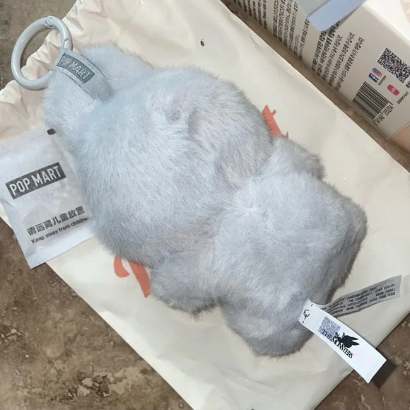 Pop Mart Labubu The Monsters Have a Seat HEHE Vinyl Plush Authenticated - Picture 4 of 15